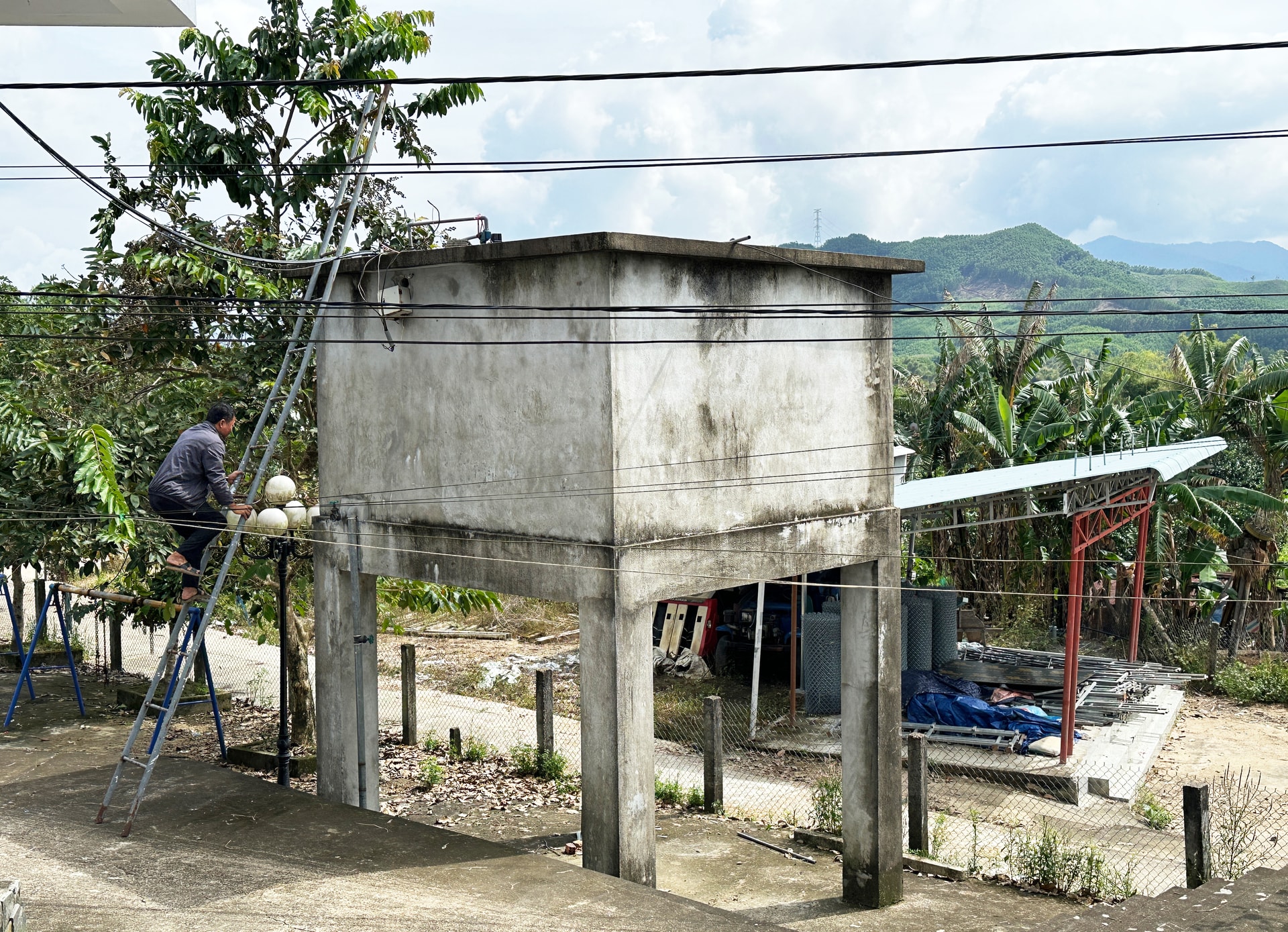 Renvannstankprosjektet i landsbyen Binh Yen i Que Phuoc kommune var effektivt under den nylige flommen.