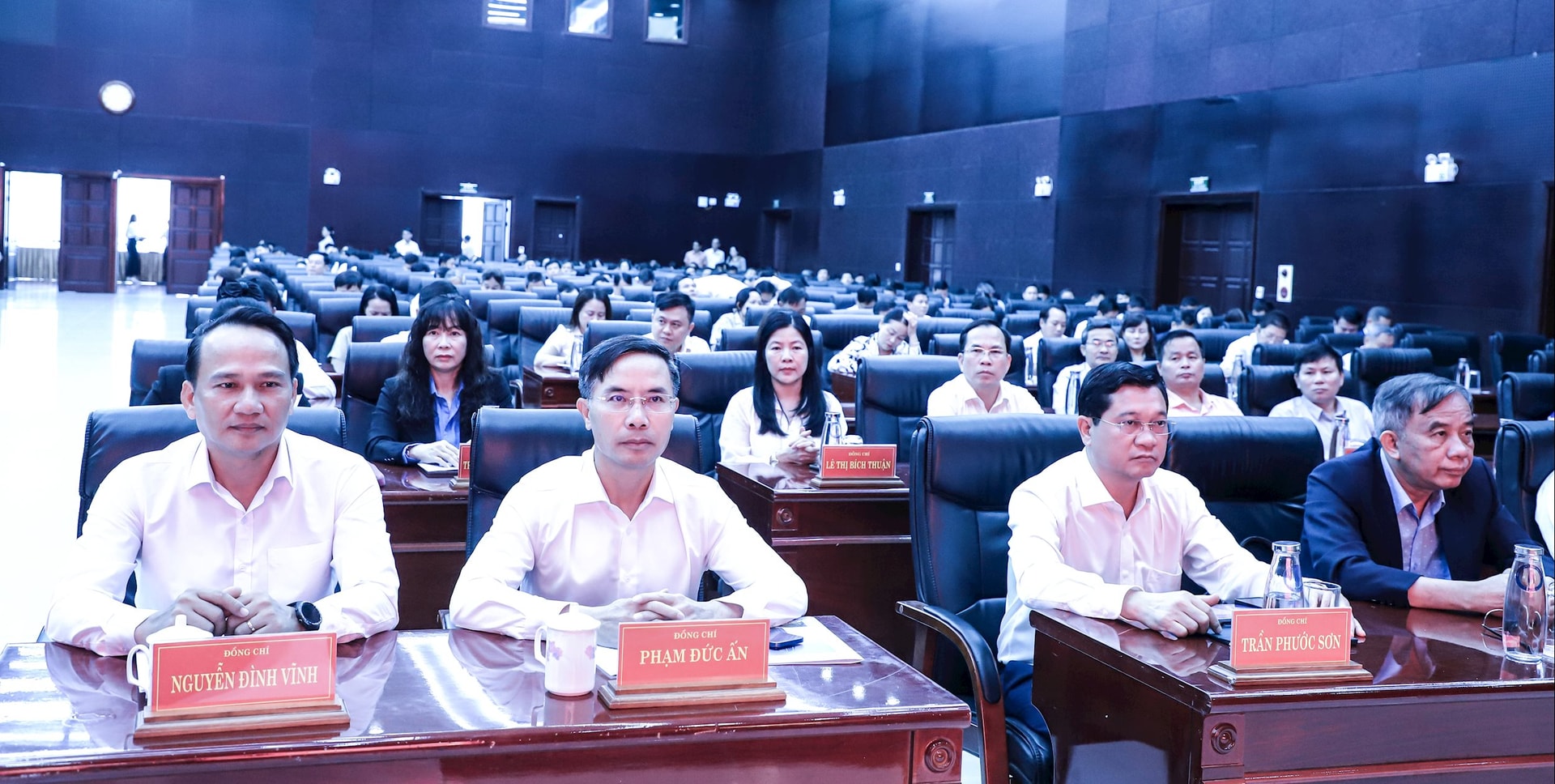 13 QUANG CANH1