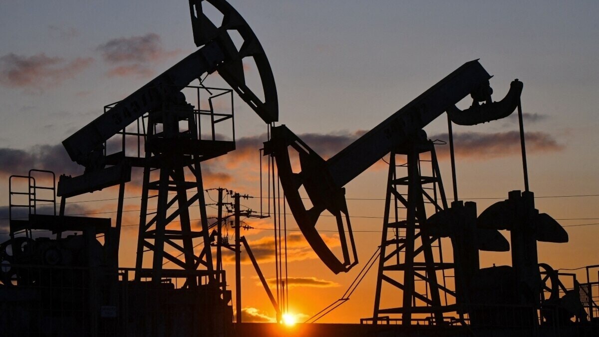 Oil prices surge 3% as India rethinks Russian crude imports - India Today