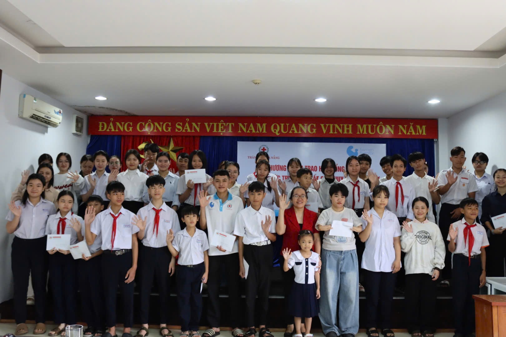 52 μαθητές έλαβαν υποστήριξη από τον οργανισμό «Τα παιδιά είναι τα πάντα»