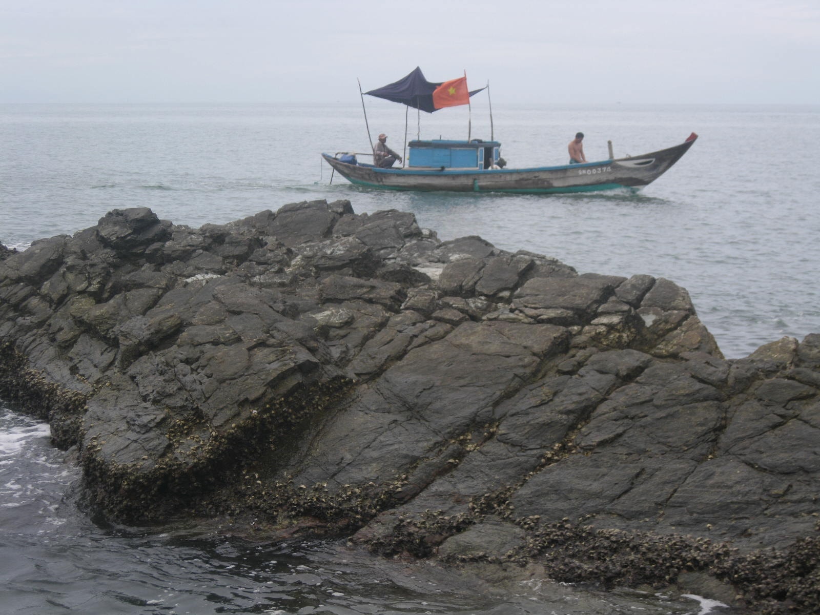 ghenh-da-ban-than-tam-hai.-anh-van-phin.jpg