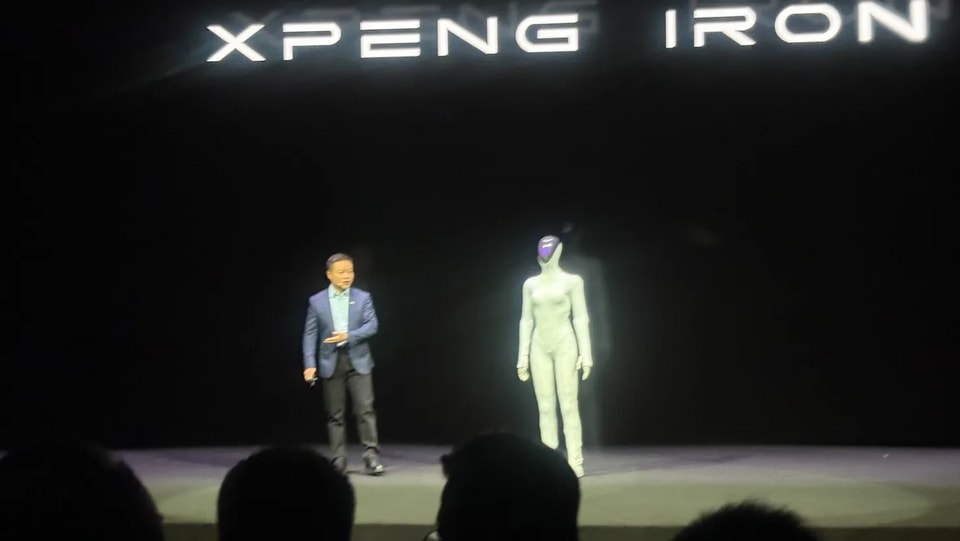 Robot hình người thế hệ thứ hai của Xpeng.
