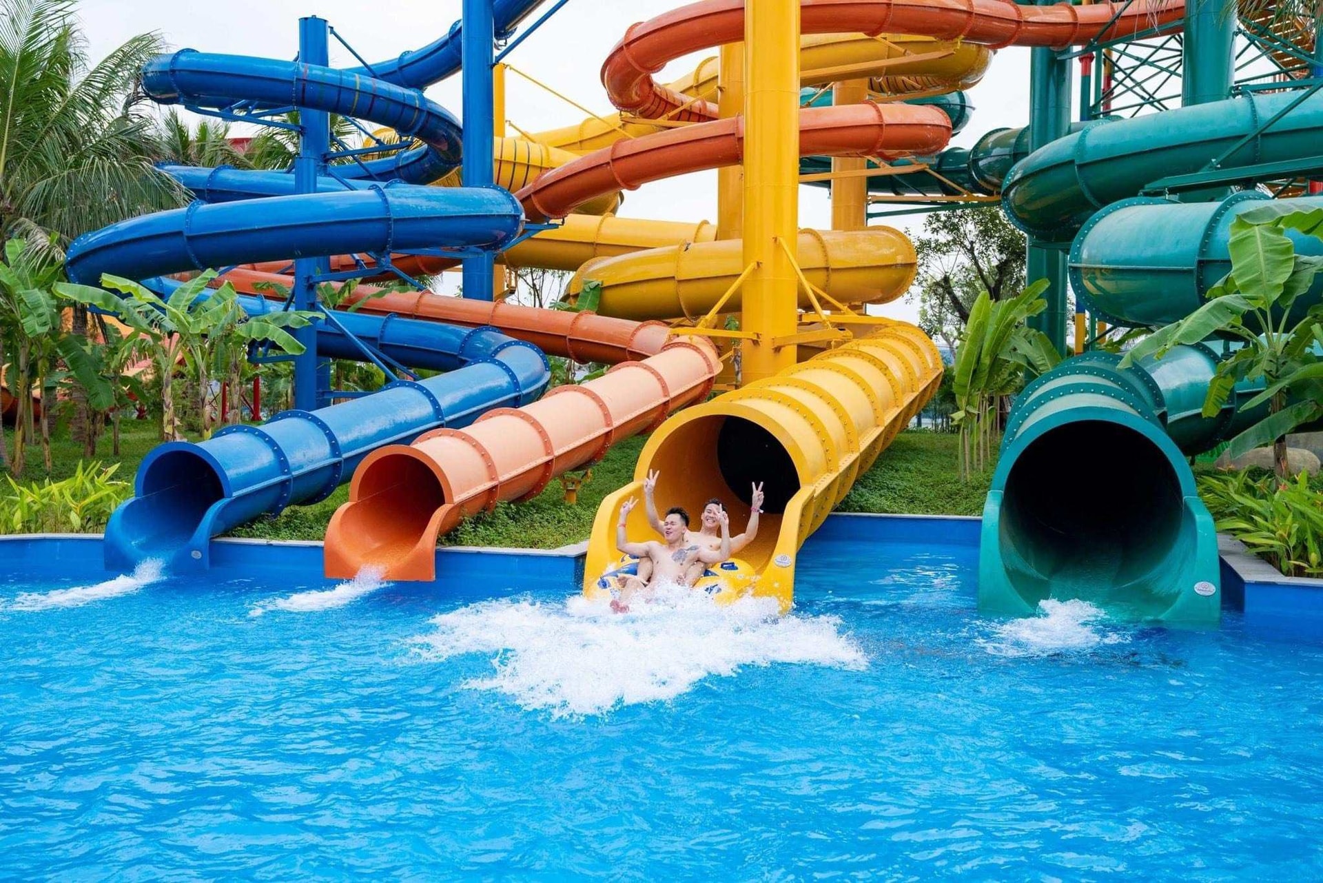 Công viên nước VinWonders Water Park