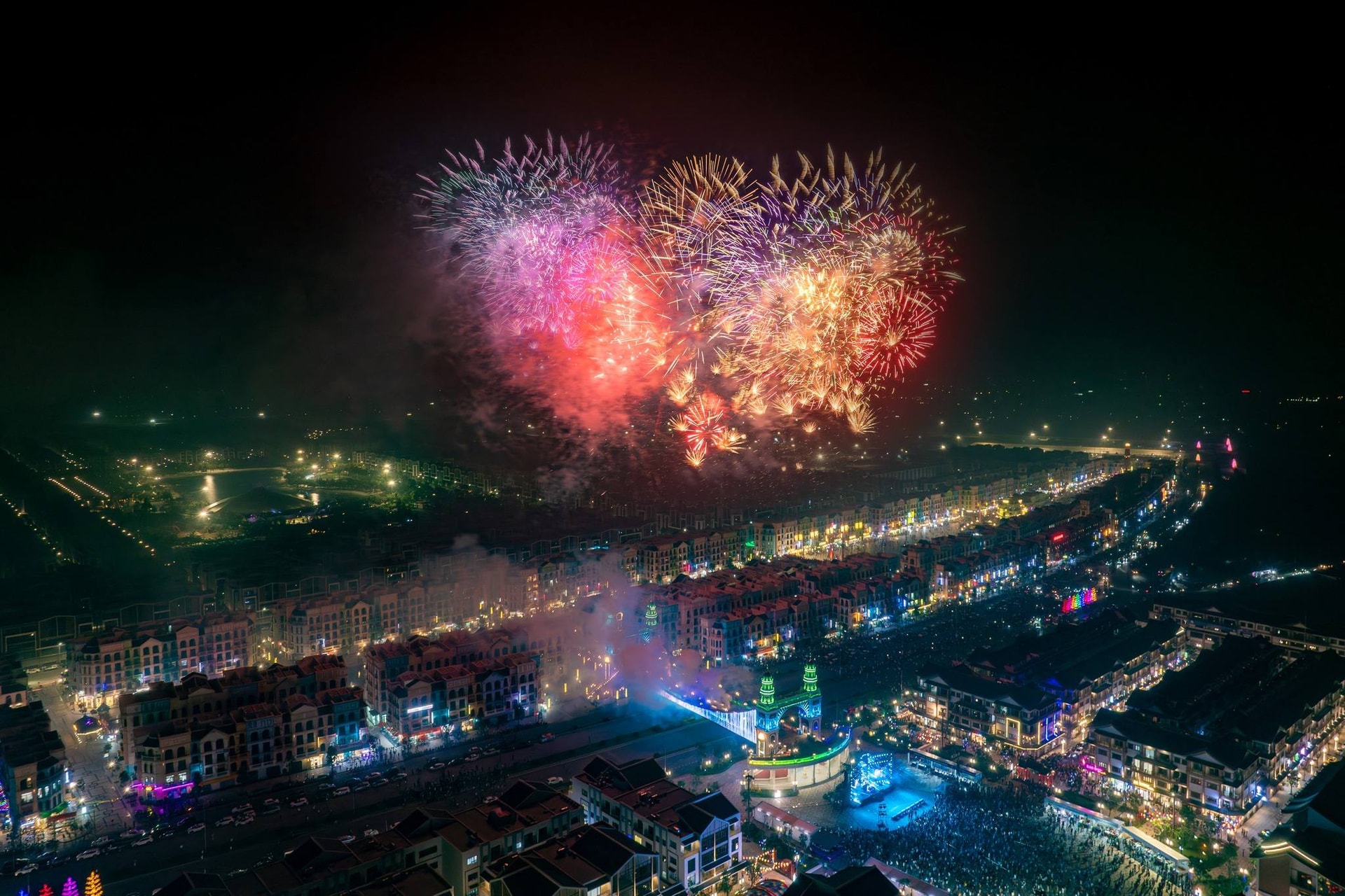 Review Grand World Hưng Yên
