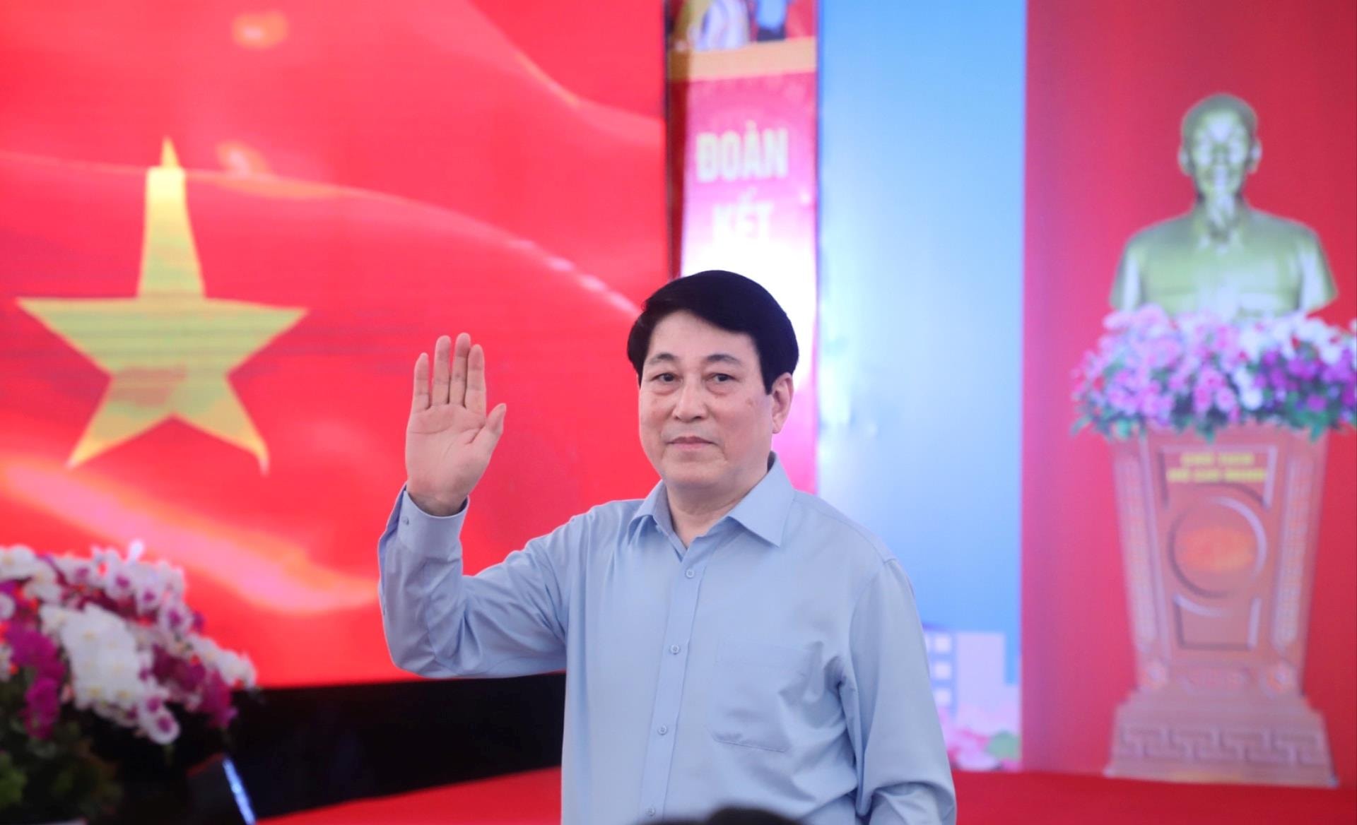 Chủ tịch nước Lương Cường dự ngày hội. Ảnh: NGỌC PHÚ