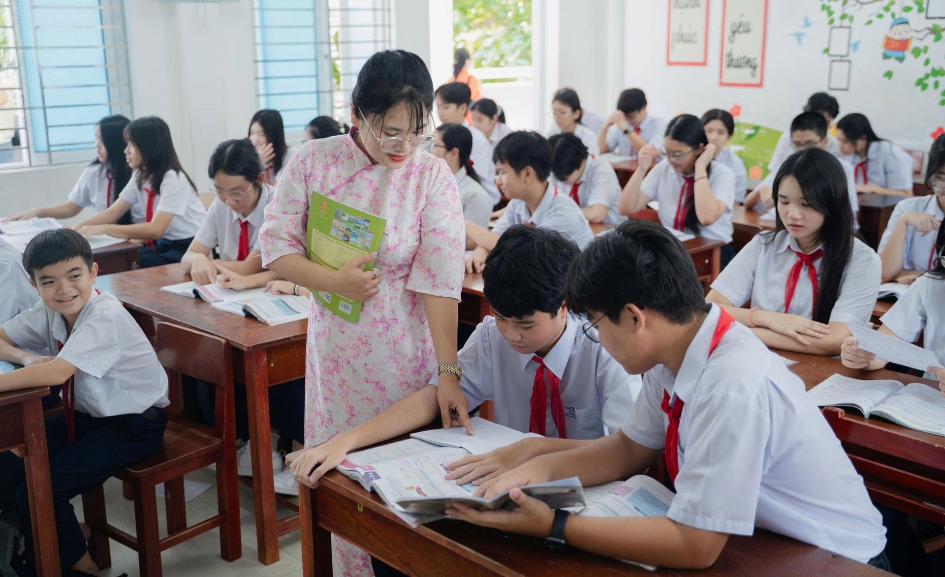 11-18, образование