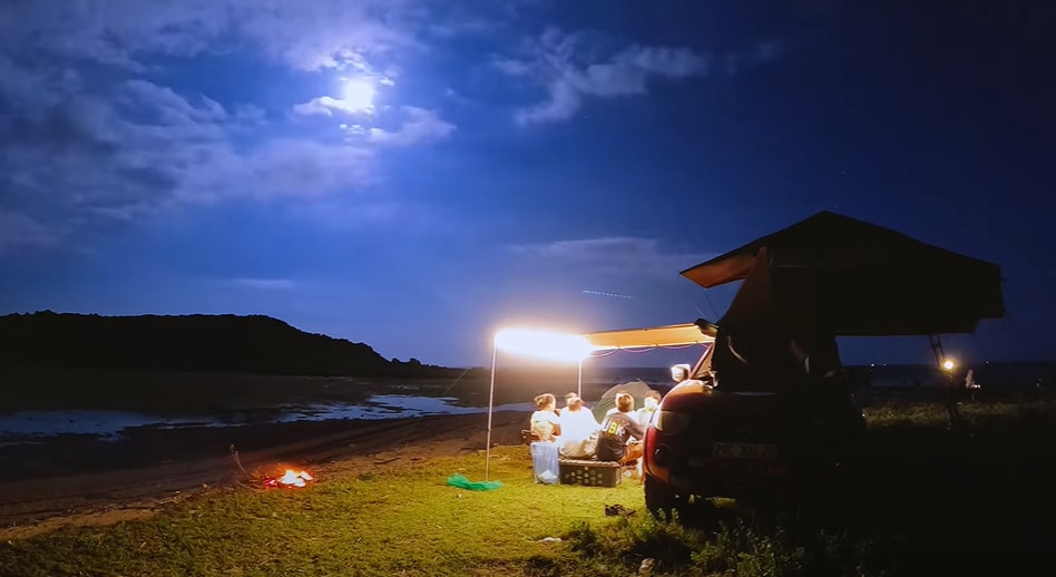 Cắm trại Hòn Đỏ Ninh Thuận