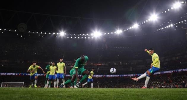 Casemiro trở lại với phong độ ấn tượng trong màu áo đội tuyển Brazil.