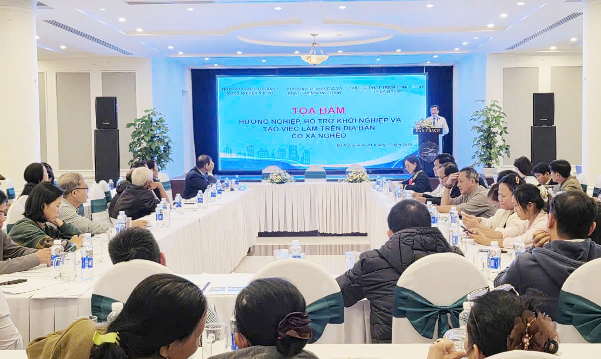 Tọa đàm _Hướng nghiệp, hỗ trợ khởi nghiệp và tạo việc làm trên địa bàn có xã nghèo_ thu hút khá đông đại biểu tham gia