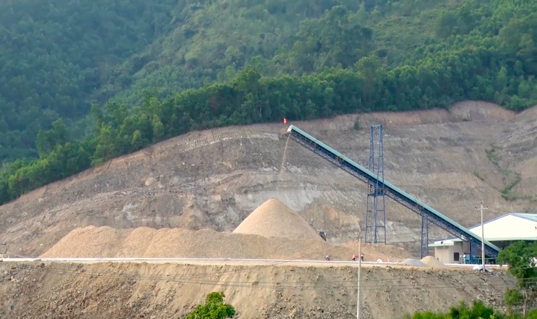 Quy mô của các CCN ở miền núi hiện vẫn đang còn hoạt động nhỏ lẻ, chưa có đột phá về thu hút đầu tư đa lĩnh vực