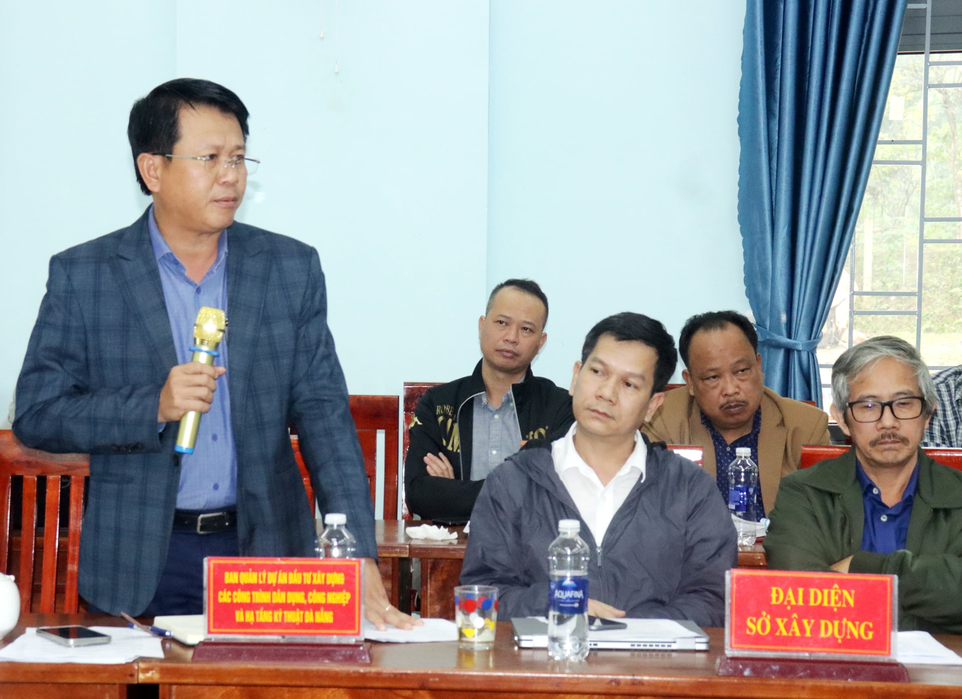 Zarząd Projektów Inwestycyjnych Budowy Infrastruktury Lądowej, Przemysłowej i Technicznej w Da Nang informuje o realizacji projektu budowy szkół międzypoziomowych z internatem w gminach przygranicznych.