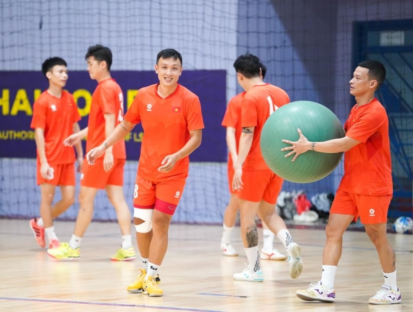 HLV Argentina phải loại 3 tuyển thủ Việt Nam trước SEA Games 747217