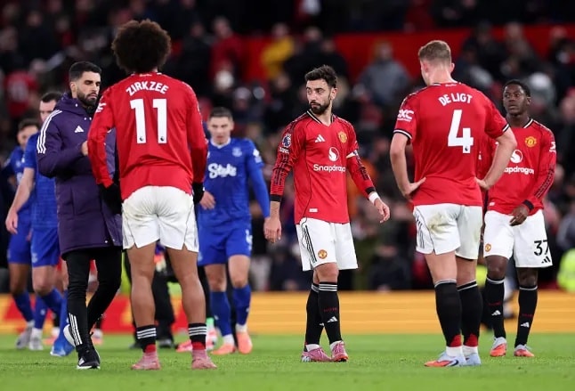 MU nhận thất bại tồi tệ trước Everton.