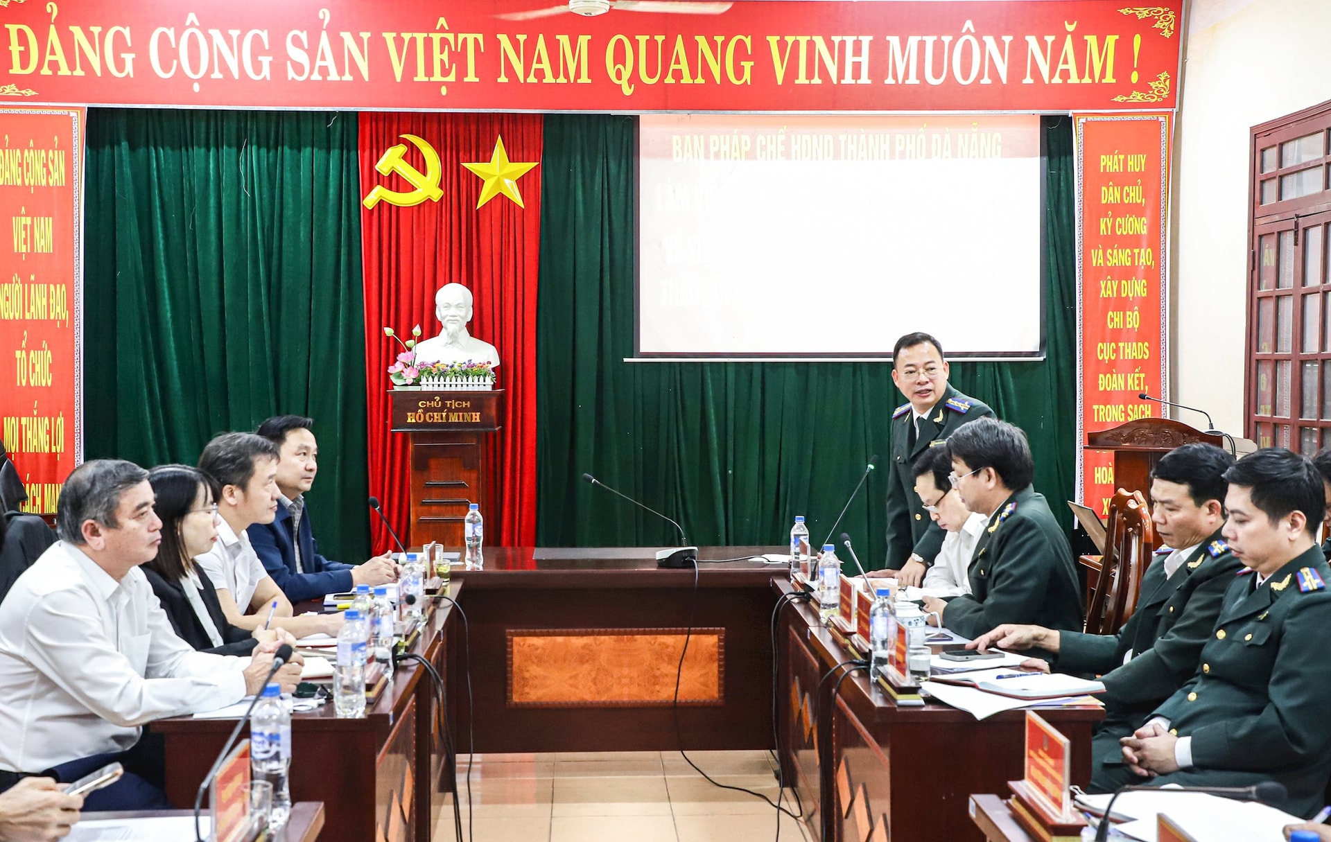 26 QUANG CANH PHAP CHE