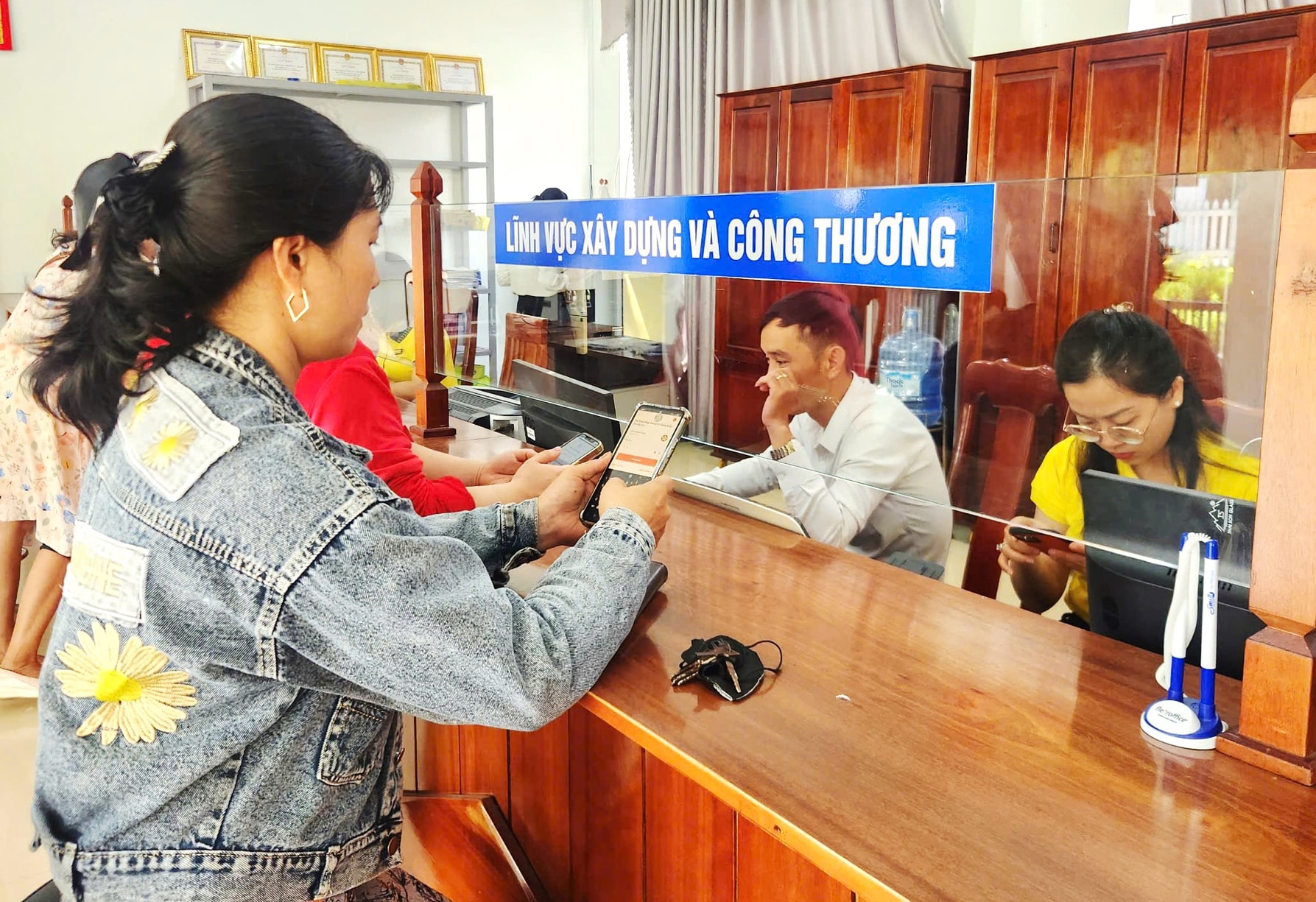 Đảng ủy phường Bàn Thạch tiếp tục tập trung kiểm tra, giám sát ở những lĩnh vực dễ phát sinh tiêu cực để kịp thời ngăn chặn, tránh những vấn đề phát sinh