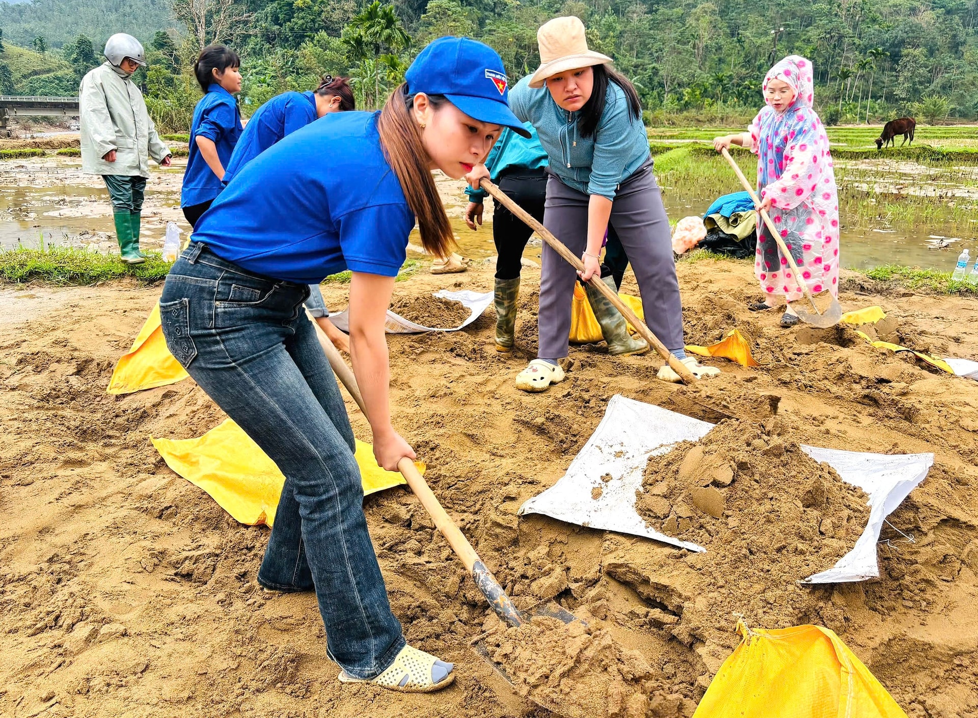 TRinh xuong dam khoi phuc sau lu