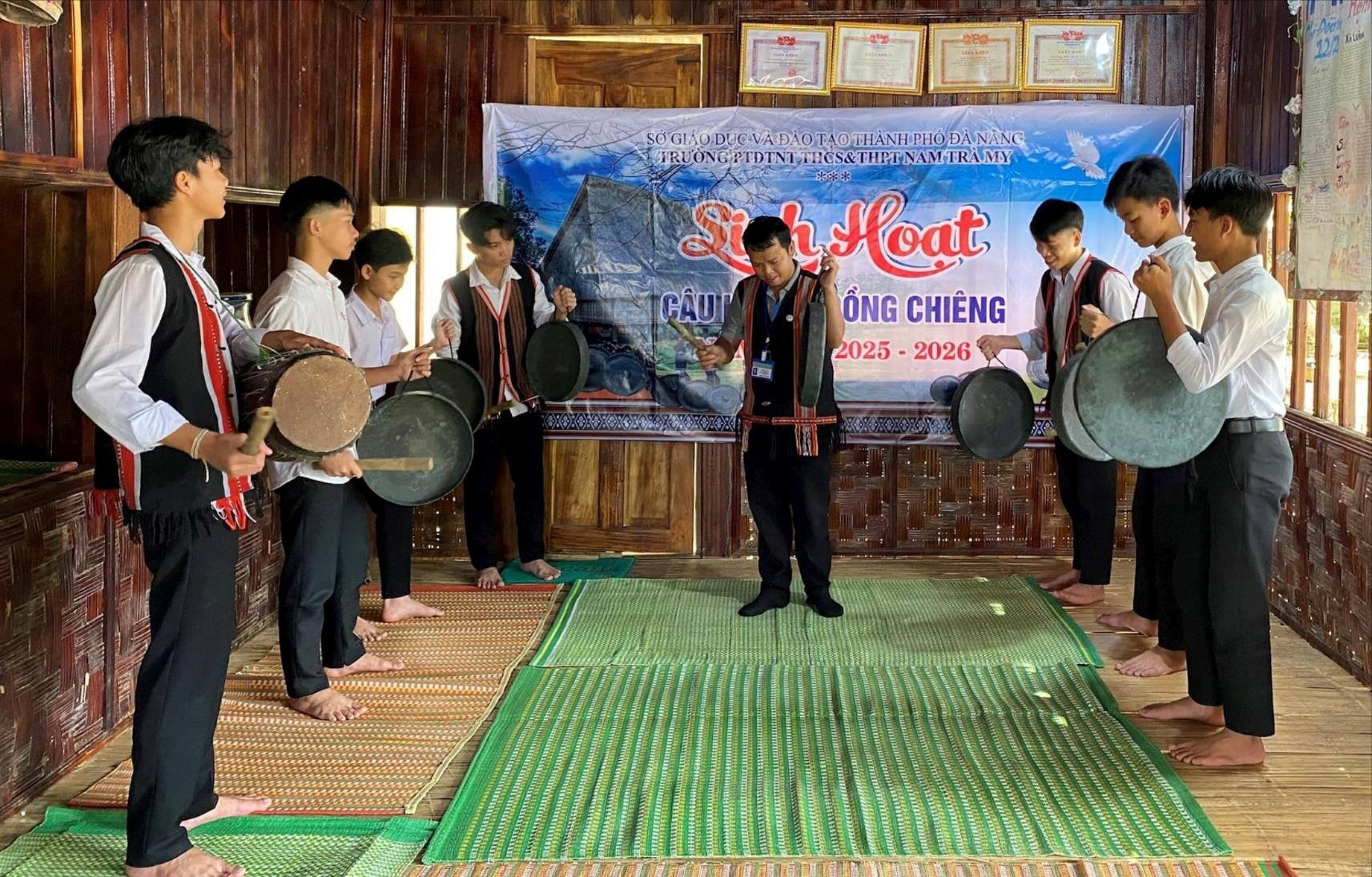 hinh-1-cong-chieng(1).jpg