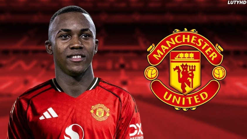 Cristian Orozco trong màu áo câu lạc bộ, một tài năng trẻ được MU chiêu mộ cho tương lai.