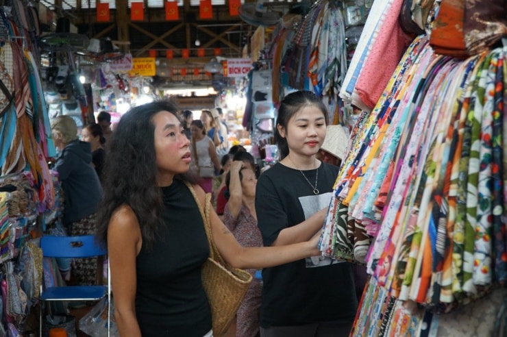 'Đệ nhất chợ' trăm tuổi ở TPHCM là Di tích kiến trúc cấp thành phố - 9