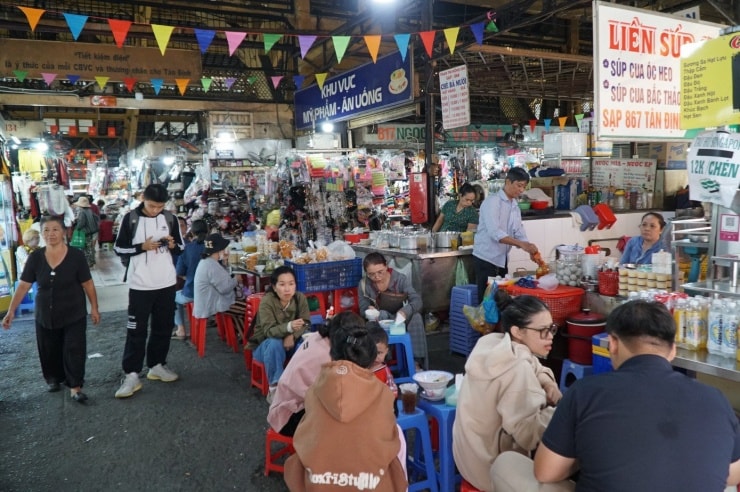 'Đệ nhất chợ' trăm tuổi ở TPHCM là Di tích kiến trúc cấp thành phố - 5