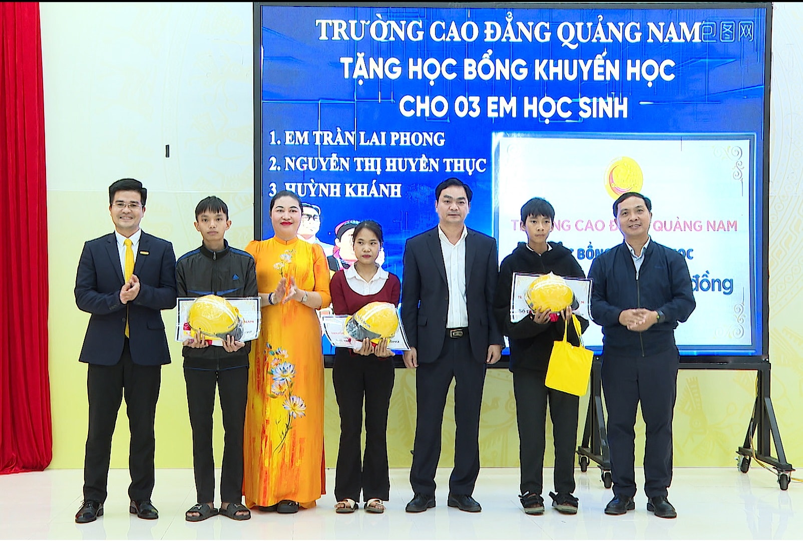 DAO TAO NGUON NHAN LUC NONG NGHIEP CHAT LUONG CAO.00_01_48_05.Still001