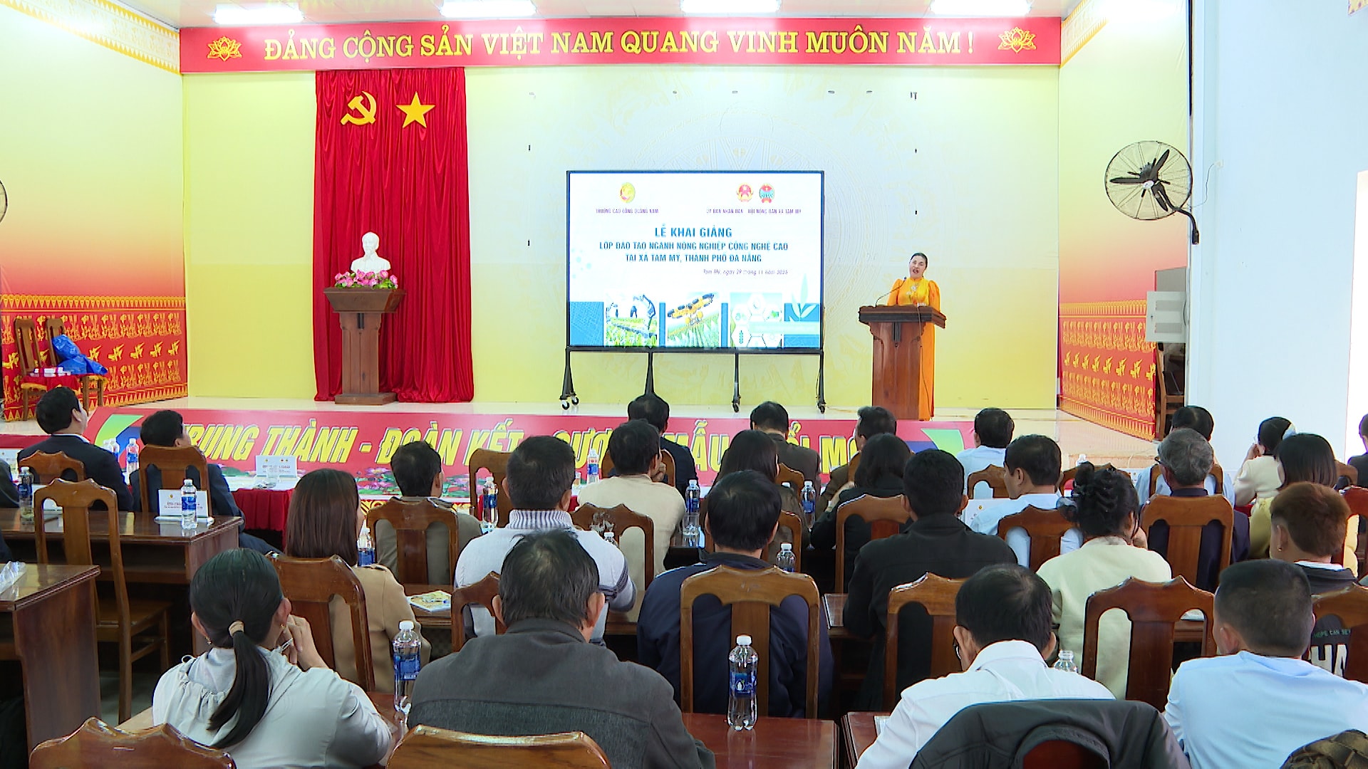 DAO TAO NGUON NHAN LUC NONG NGHIEP CHAT LUONG CAO.00_02_38_04.Still002