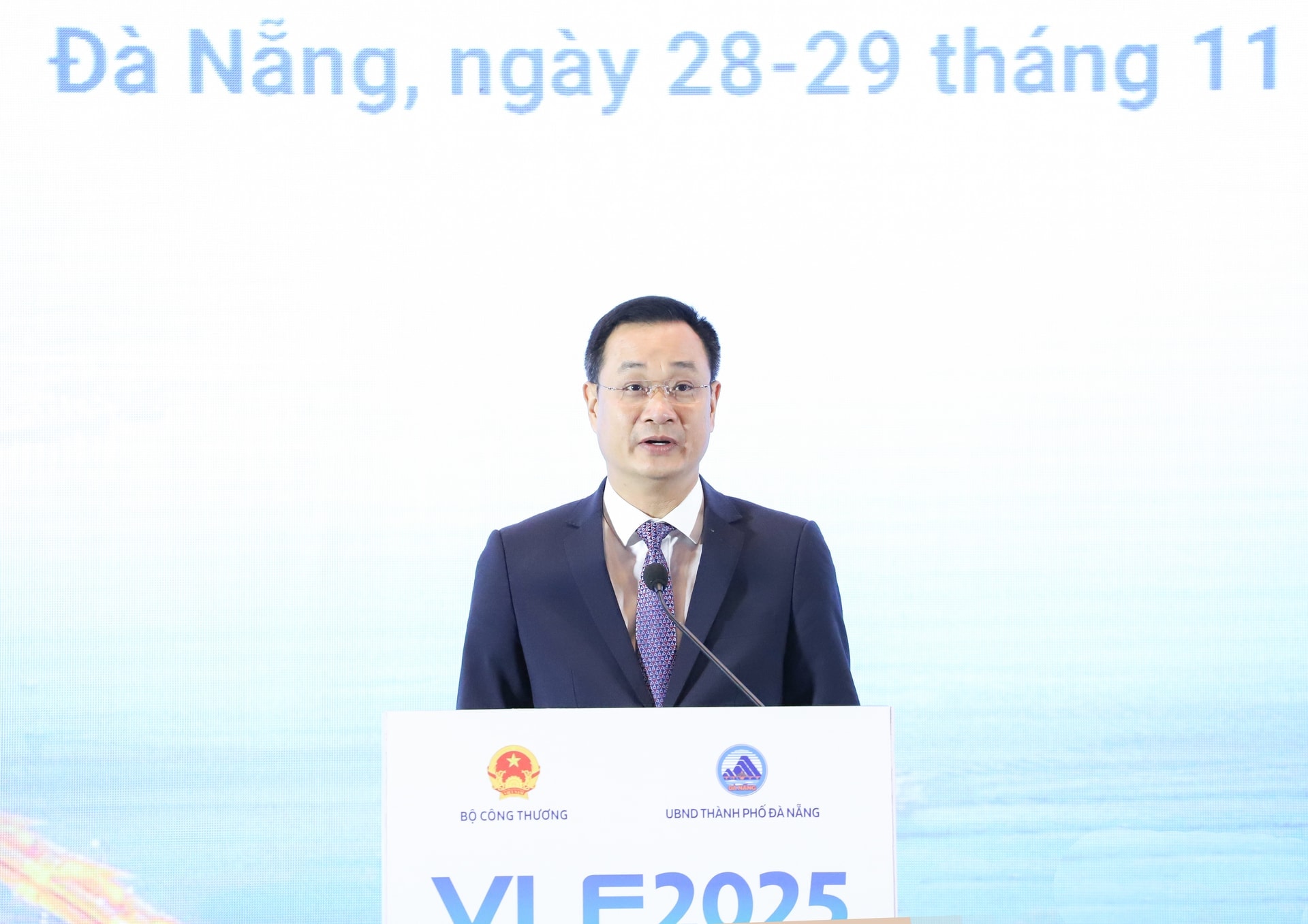 29-bi-thu.jpg