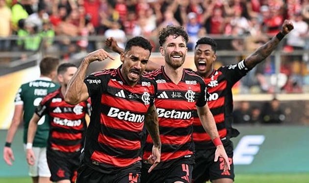 Danilo ghi bàn duy nhất giúp Flamengo đánh bại Palmeiras.