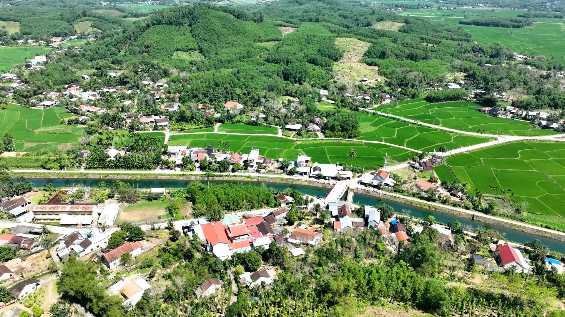 nong thon moi xa Phu Ninh.00_29_30_56.Still011