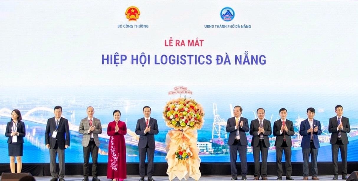 Ra mắt Hiệp hội Logistics Đà Nẵng. Ảnh: MAI QUẾ