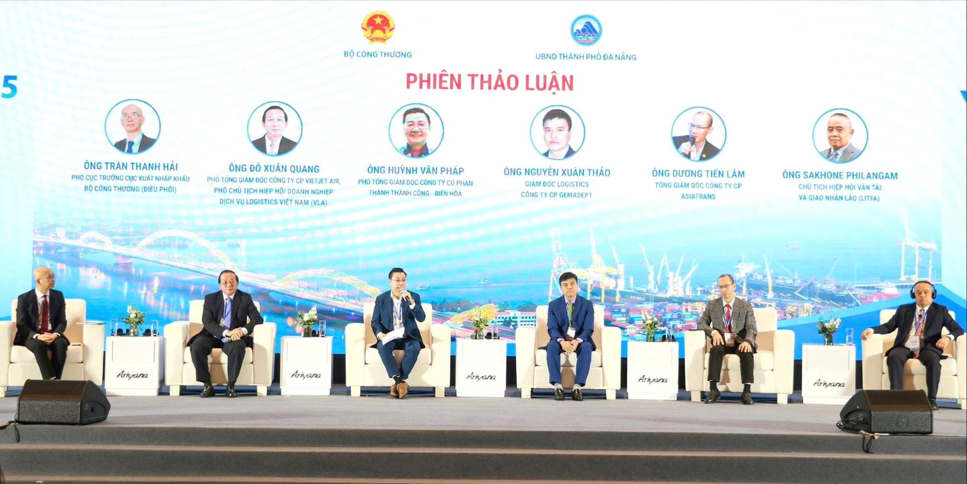Các đại biểu dự phiên thảo luận trong phiên chuyên đề “Tìm cơ hội bứt phá cho logistics miền Trung” trong khuôn khổ Diễn đàn Logistics Việt Nam 2025. Ảnh: MAI QUẾ