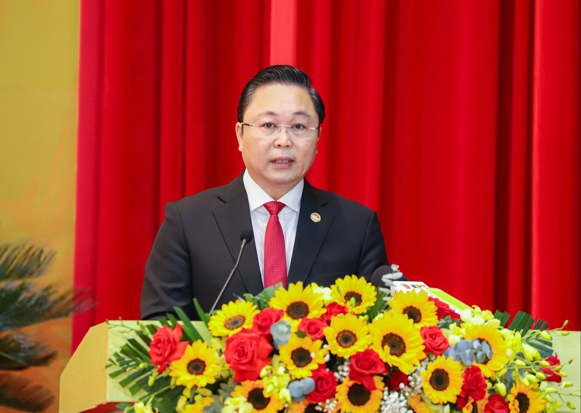 Chủ tịch Ủy ban MTTQ Việt Nam thành phố Lê Trí Thanh phát biểu khai mạc đại hội. Ảnh: NGỌC PHÚ