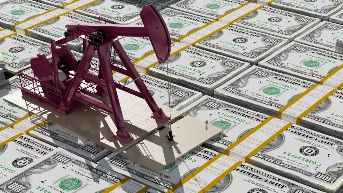 Giá xăng dầu hôm nay 3/12/2025: Đồng loạt giảm hơn 1%