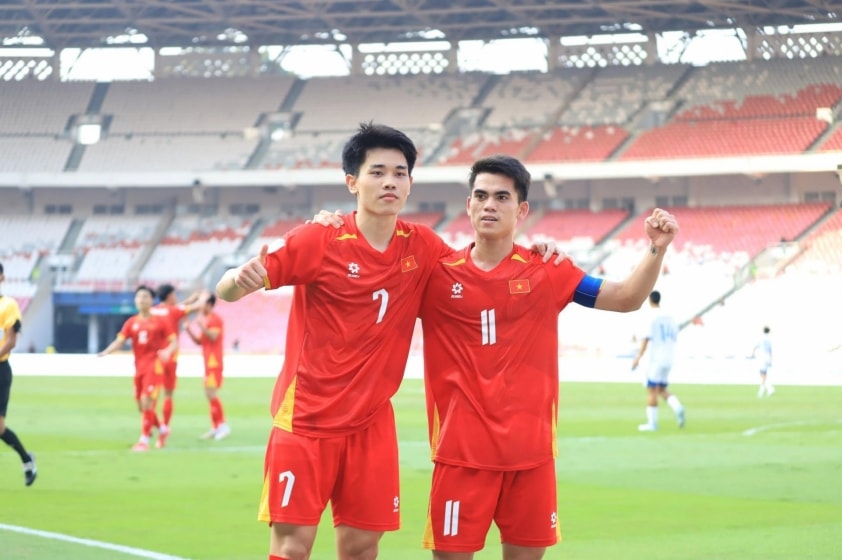 Đình Bắc và Văn Khang là hai cầu thủ đắt giá nhất SEA Games 33