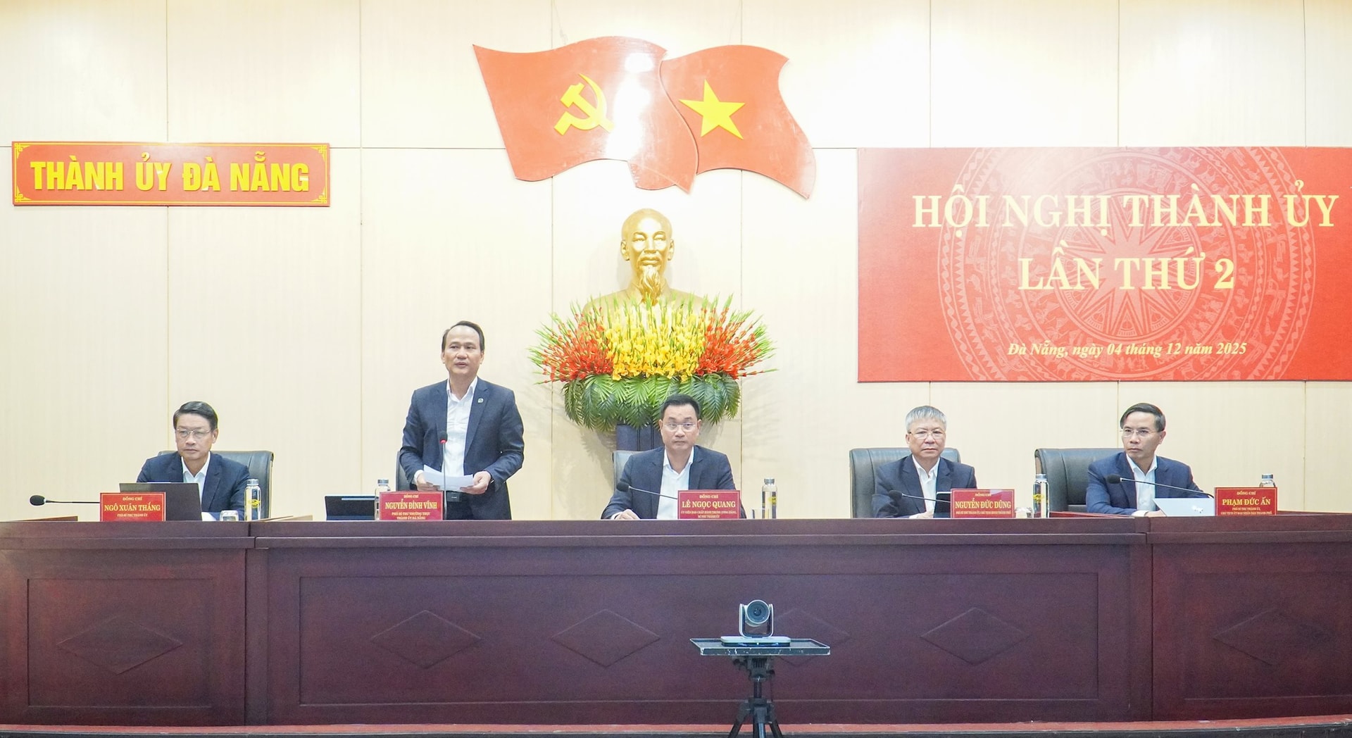 HOI NGHI TU