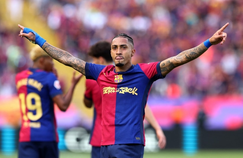 Raphinha đang cân nhắc ý định chia tay Barcelona và chuyển đến Saudi Pro League.