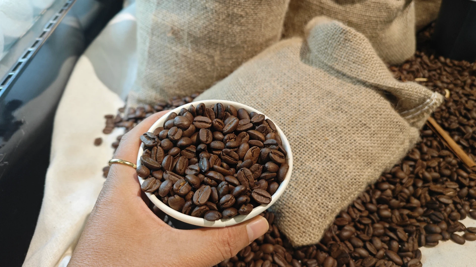 Kaffepriset idag 5 november 2025: Stark ökning, skillnad i kaffeexporten