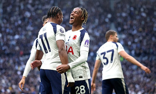3 điểm nằm trong tầm tay Tottenham.