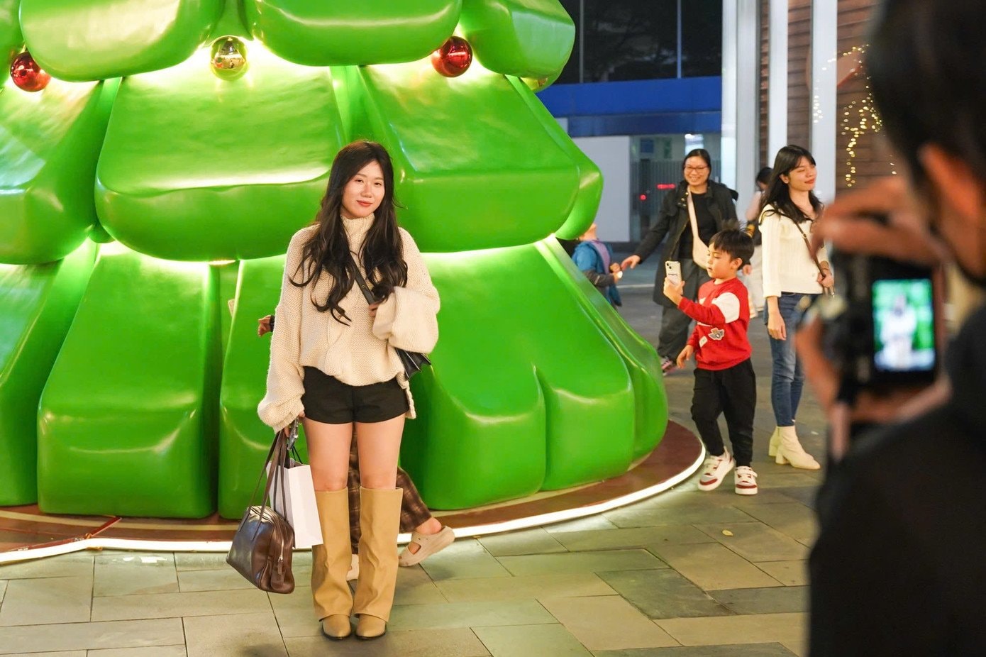 Hà Nội như 'bản hòa tấu ánh sáng' dịp Giáng sinh - 9