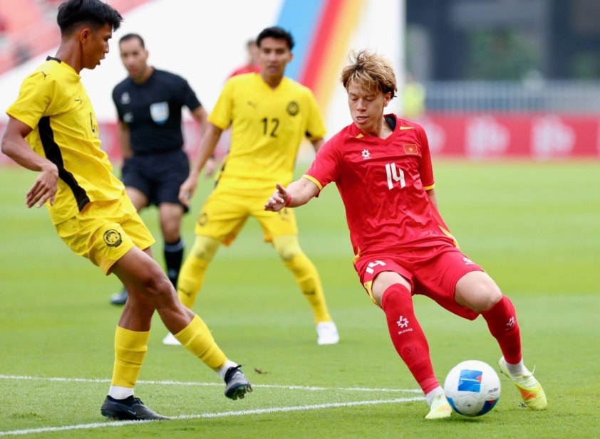 Việt kiều Viktor Lê trong màu áo đội tuyển U22 Việt Nam tại SEA Games.