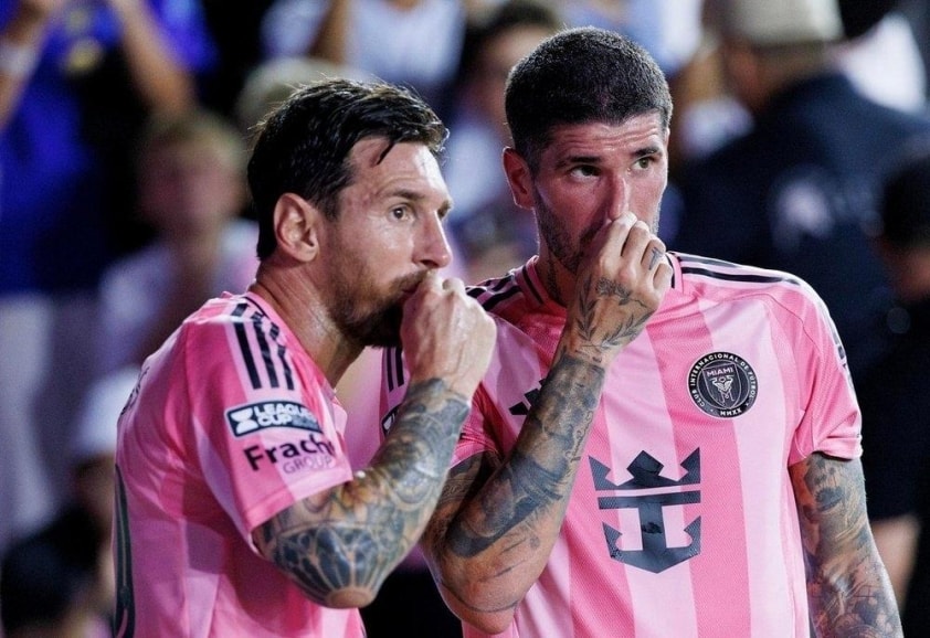 'Cánh tay phải' đắc lực của Messi nhận án phạt từ MLS 712161