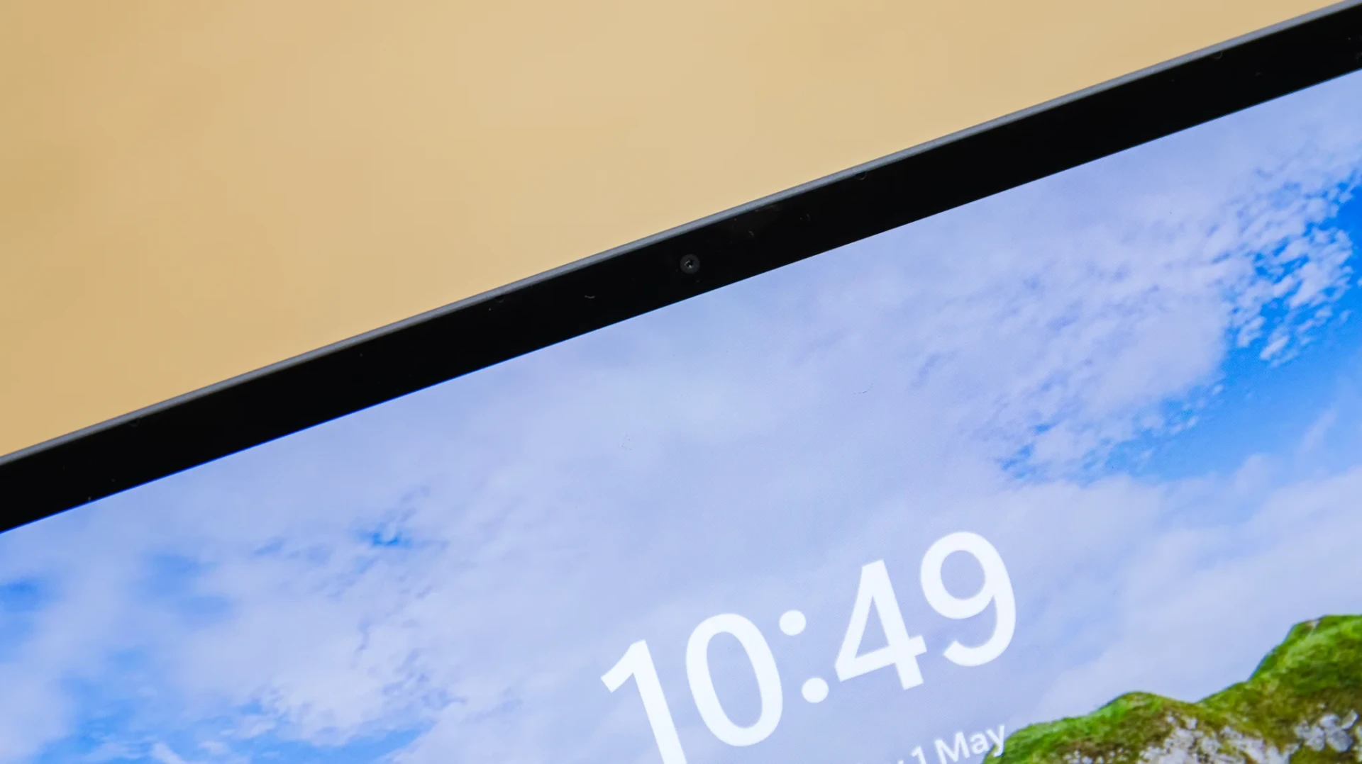 Bàn phím của MateBook X Pro với phím chuyên dụng cho tính năng gõ bằng giọng nói