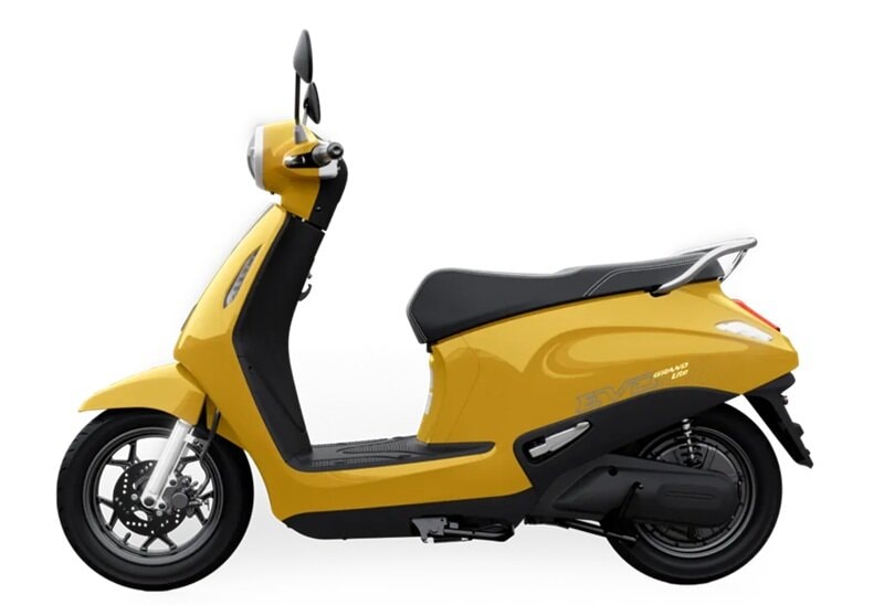 Xe máy điện VinFast Evo Grand Lite có tốc độ giới hạn phù hợp cho học sinh.