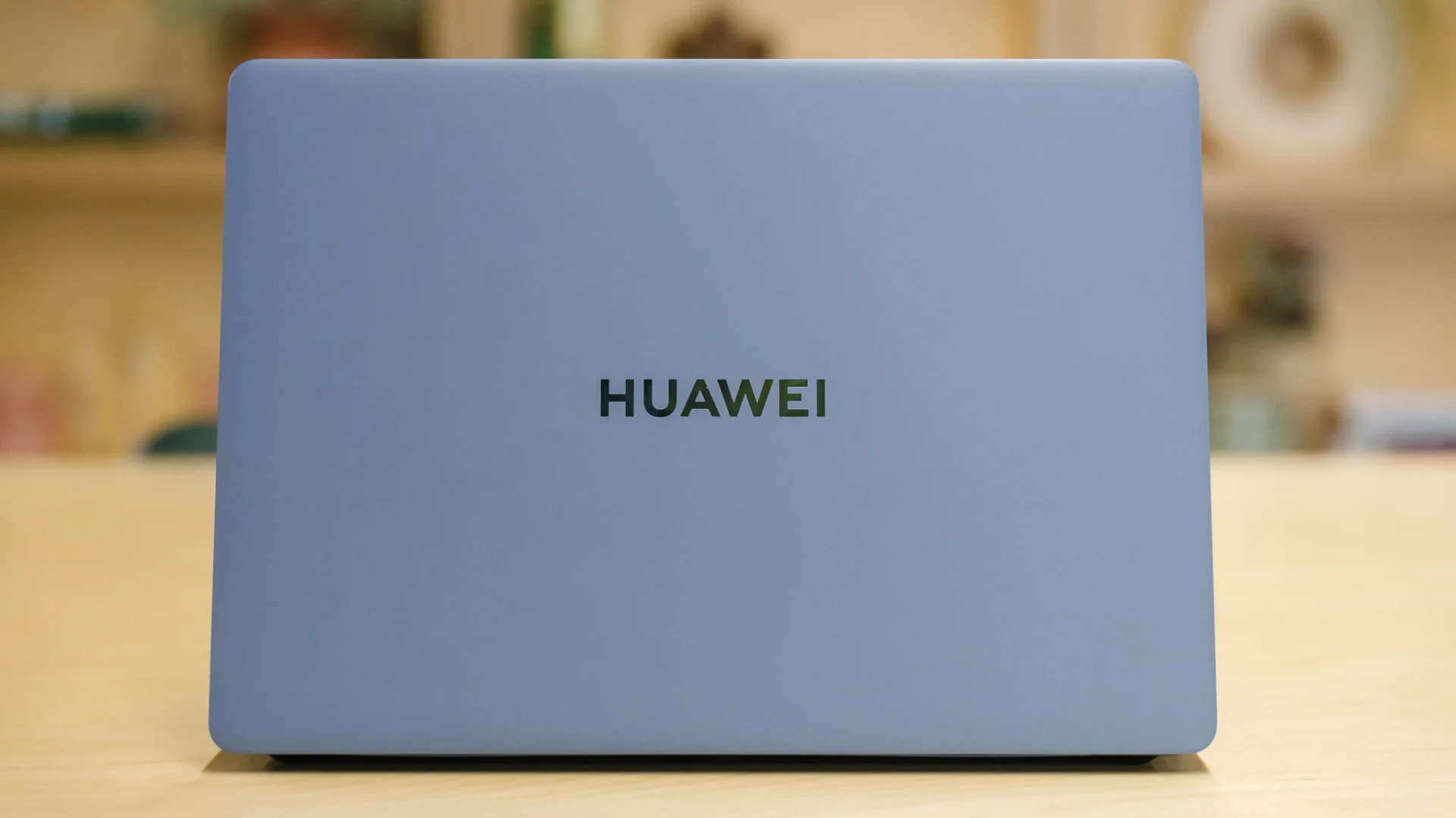Huawei MateBook X Pro (2024) với màn hình OLED 14.2 inch viền mỏng