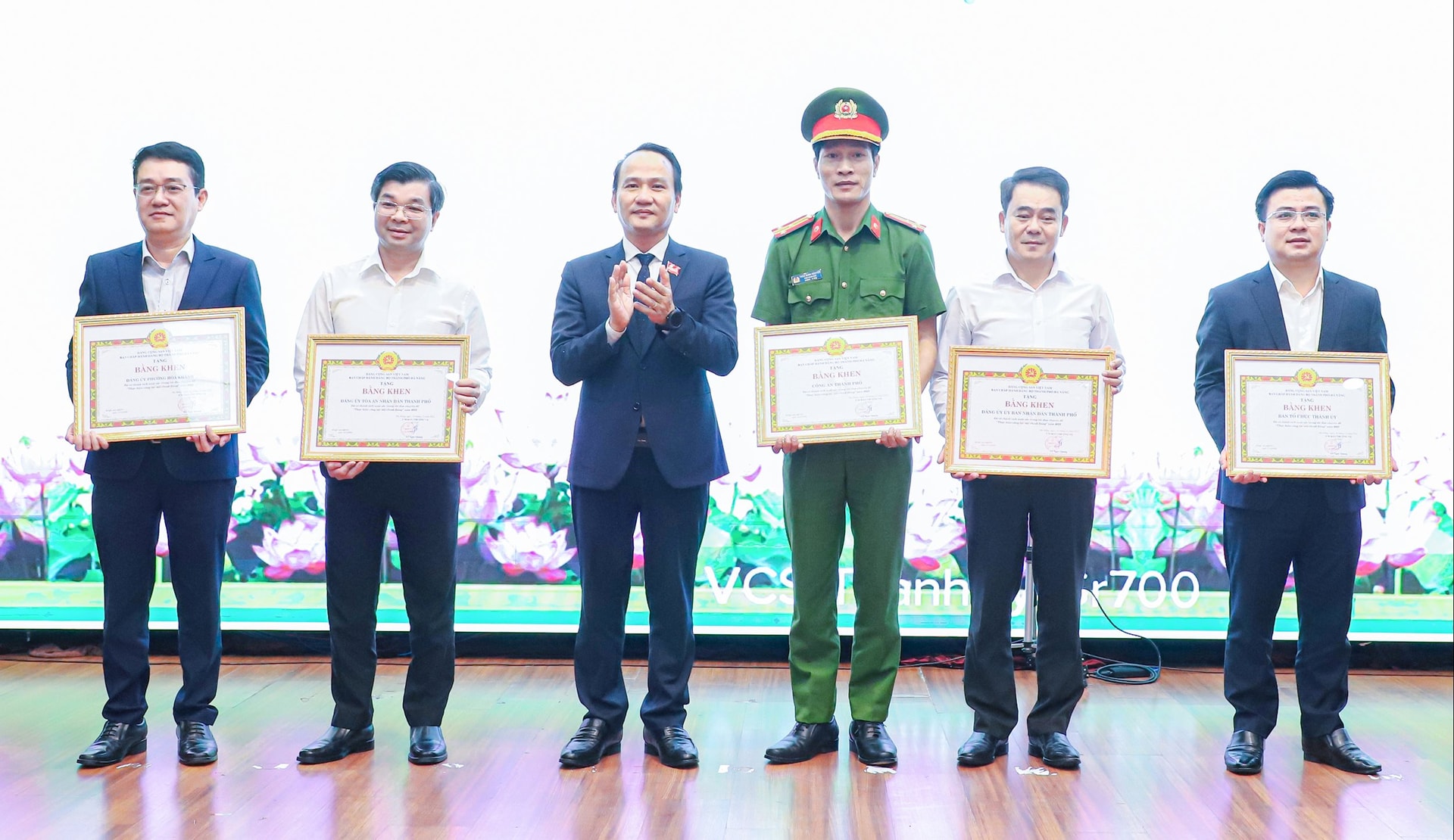 18 BANG KHEN TU