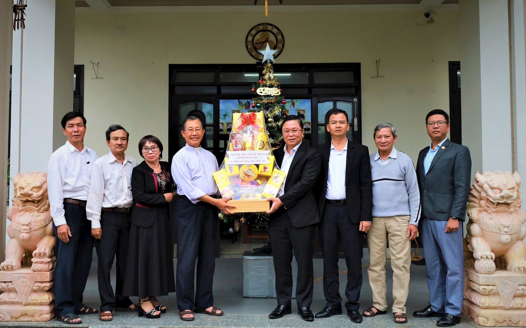 anh-thanh-chuc-mung-ton-giao(1).jpg