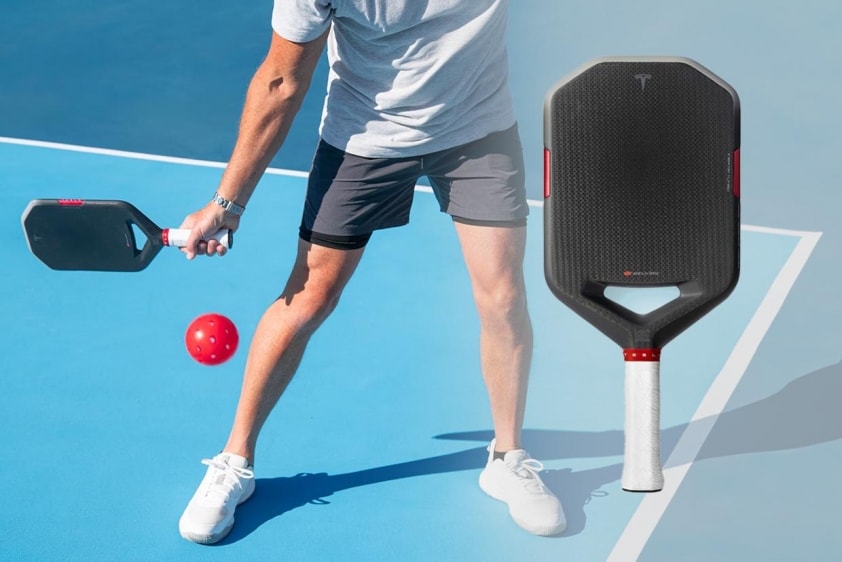 Vợt Selkirk Tesla Plaid mang lại cảm giác đánh êm ái, giảm thiểu rung chấn