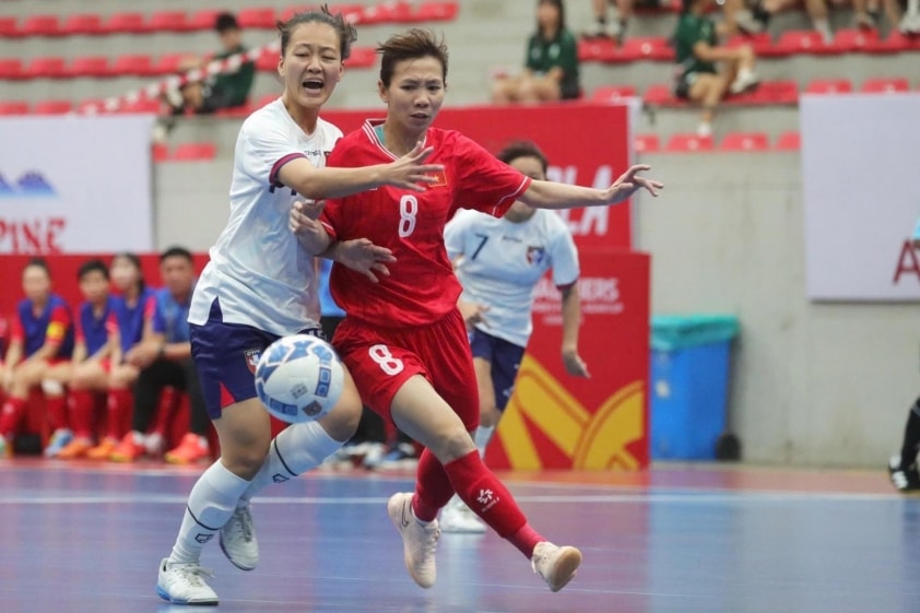 Ở giai đoạn cuối sự nghiệp, Thùy Trang lại trở lại với sân futsal