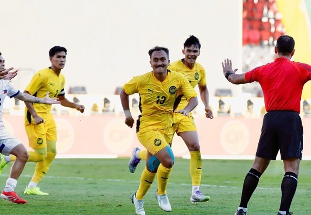 U22 Malaysia một lần nữa vươn lên dẫn trước.