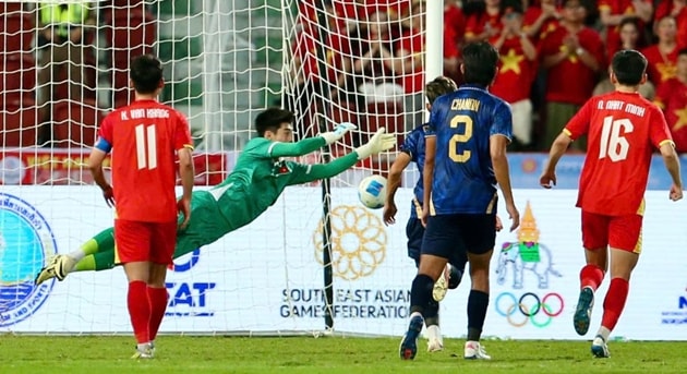U22 Việt Nam kiên cường gỡ hòa sau khi bị dẫn trước tại chung kết SEA Games 33.